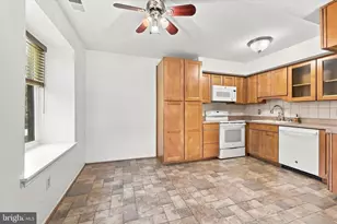 5200 Hilltop Dr, Brookhaven, PA 19015 - Photo 10