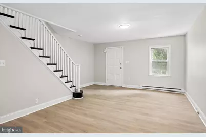 330 W 15th Street, Chester, PA 19013 - Photo 8