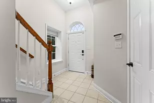 3172 Woods Edge Dr, Garnet Valley, PA 19060 - Photo 2