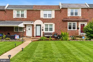 417 Seven Oaks Dr, Clifton Heights, PA 19018 - Photo 1