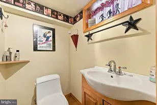 211 Willowbrook Ave, Folsom, PA 19033 - Photo 22