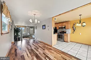 211 Willowbrook Ave, Folsom, PA 19033 - Photo 8