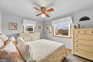 211 Willowbrook Ave, Folsom, PA 19033 - Photo 14