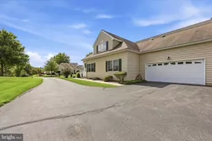 2106 Half Mile Post N, Garnet Valley, PA 19060 - Photo 2