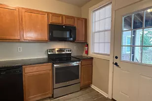 36 Spruce St, Marcus Hook, PA 19061 - Photo 6