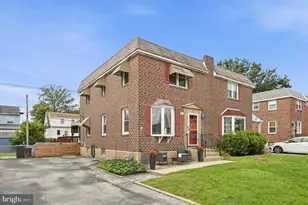 213 Evergreen Ave, Folsom, PA 19033 - Photo 2