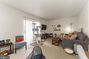538 Gia Cir, Clifton Heights, PA 19018 - Photo 2