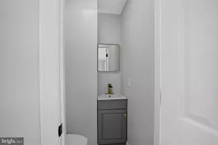 122 W Mowry St, Chester, PA 19013 - Photo 20
