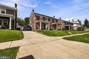 122 W Mowry St, Chester, PA 19013 - Photo 2