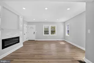 122 W Mowry St, Chester, PA 19013 - Photo 12