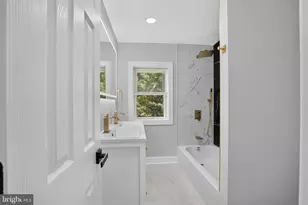 122 W Mowry St, Chester, PA 19013 - Photo 22