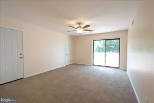 7126 Hilltop Dr, Brookhaven, PA 19015 - Photo 2