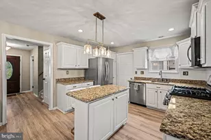 722 Springton Cir, Upper Chichester, PA 19014 - Photo 14