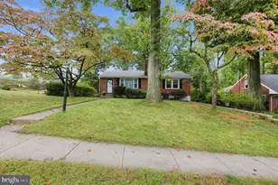 215 Parkview Dr, Broomall, PA 19008 - Photo 2