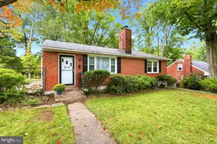 215 Parkview Dr, Broomall, PA 19008 - Photo 1