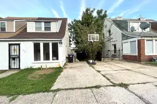 1113 White St, Chester, PA 19013 - Photo 2