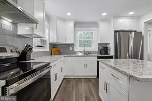95 1st Ave, Essington, PA 19029 - Photo 8