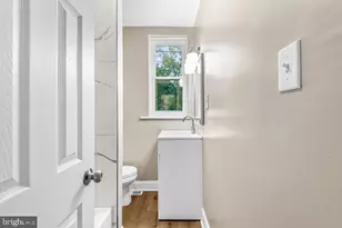 1121 W 8th St, Chester, PA 19013 - Photo 10