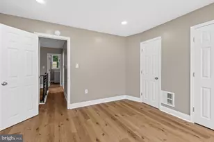 1121 W 8th St, Chester, PA 19013 - Photo 16