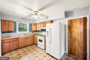 1008 Kedron Ave, Morton, PA 19070 - Photo 8