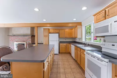 310 Cedar Lane, Wallingford, PA 19086 - Photo 8