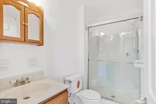 643 St Anthony Ln, Upper Darby, PA 19082 - Photo 22