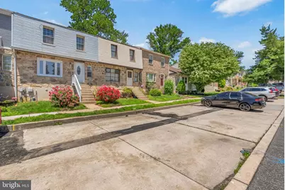 643 Saint Anthony Lane, Upper Darby, PA 19082 - Photo 2