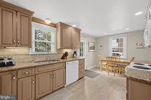 58 Upland Rd, Havertown, PA 19083 - Photo 12