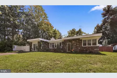 716 Martens Lane, Springfield, PA 19064 - Photo 1