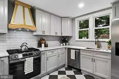 256 N Aberdeen Avenue, Wayne, PA 19087 - Photo 6