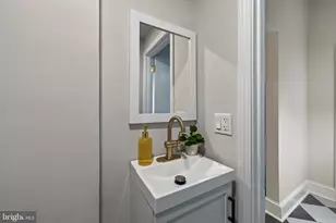 256 N Aberdeen Ave, Wayne, PA 19087 - Photo 16