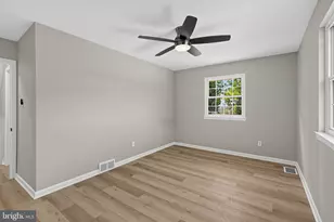 934 Longford Rd, Secane, PA 19018 - Photo 16