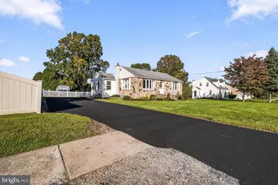 4229 Naamans Creek Road, Upper Chichester, PA 19061 - Photo 4