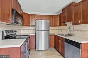 906 Burmont Rd, Drexel Hill, PA 19026 - Photo 12