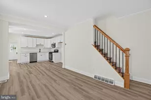 1315 E 9th St, Crum Lynne, PA 19022 - Photo 14