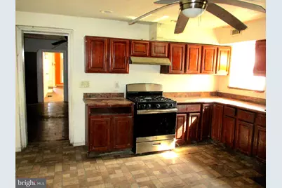 350 Parker Street, Chester, PA 19013 - Photo 8