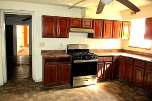 350 Parker St, Chester, PA 19013 - Photo 8