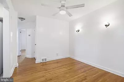 101 E Oak Lane, Glenolden, PA 19036 - Photo 6