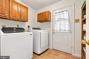 314 Greenbriar Ln, Havertown, PA 19083 - Photo 8