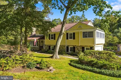 624 W Wayne Avenue, Wayne, PA 19087 - Photo 1