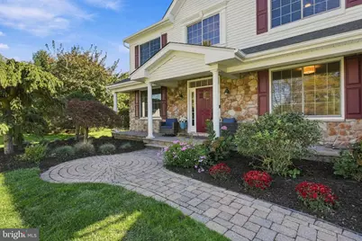 47 Venuti Drive, Aston, PA 19014 - Photo 2