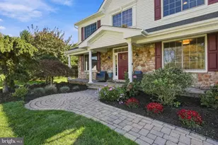 47 Venuti Dr, Aston, PA 19014 - Photo 2