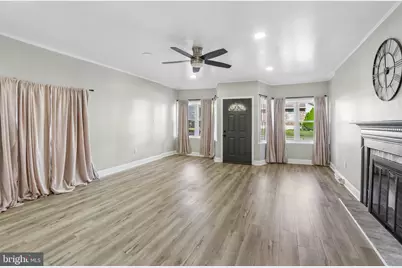 430 Charmont Avenue, Folcroft, PA 19032 - Photo 4