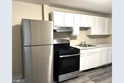 425 Highland Avenue, Chester, PA 19013 - Photo 2