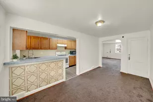 142 W 21st St, Chester, PA 19013 - Photo 8