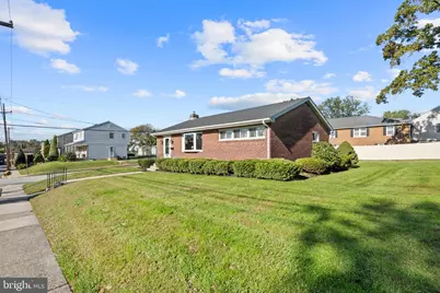 201 Lincoln Street, Folsom, PA 19033 - Photo 2
