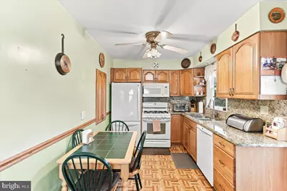 100 W Thompson Avenue, Springfield, PA 19064 - Photo 8