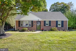 28 Longwood Dr W, Wayne, PA 19087 - Photo 4