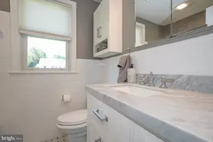 28 Longwood Dr W, Wayne, PA 19087 - Photo 34