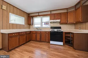 1704 Meetinghouse Rd, Upper Chichester, PA 19061 - Photo 16